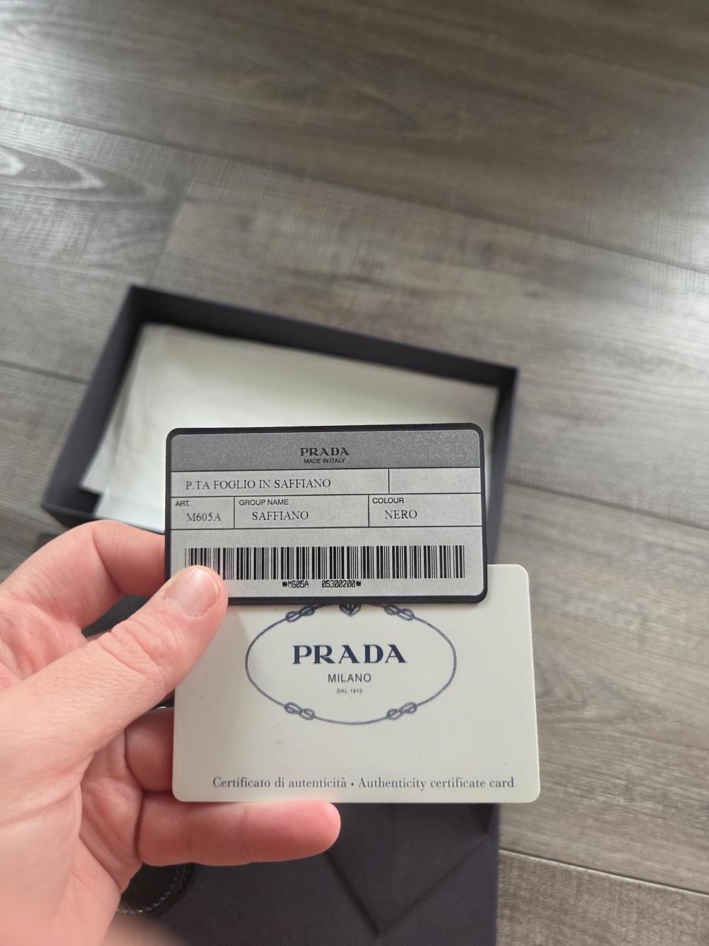 Prada Black Saffiano Leather Zip Wallet - Picture 4 of 7